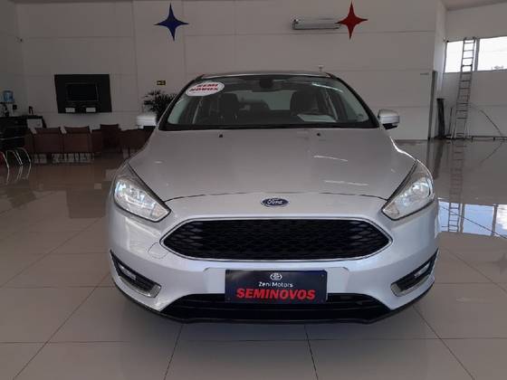 FORD FOCUS 2.0 SE FASTBACK 16V FLEX 4P POWERSHIFT